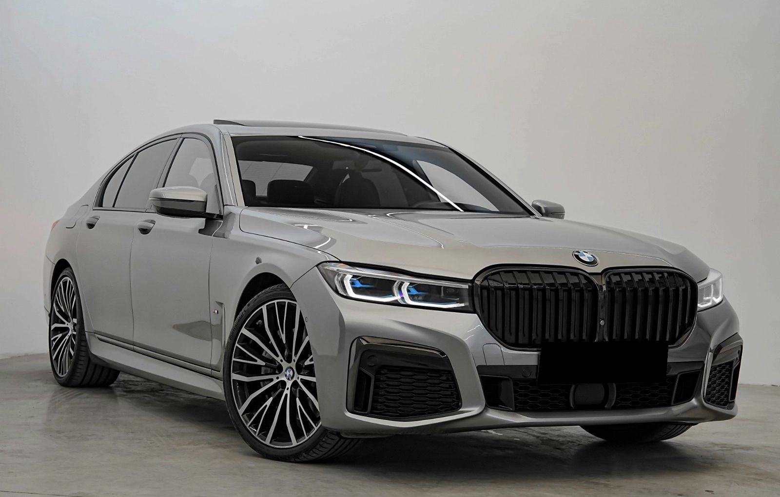 2019 BMW 745e Hybrid iPerformance
